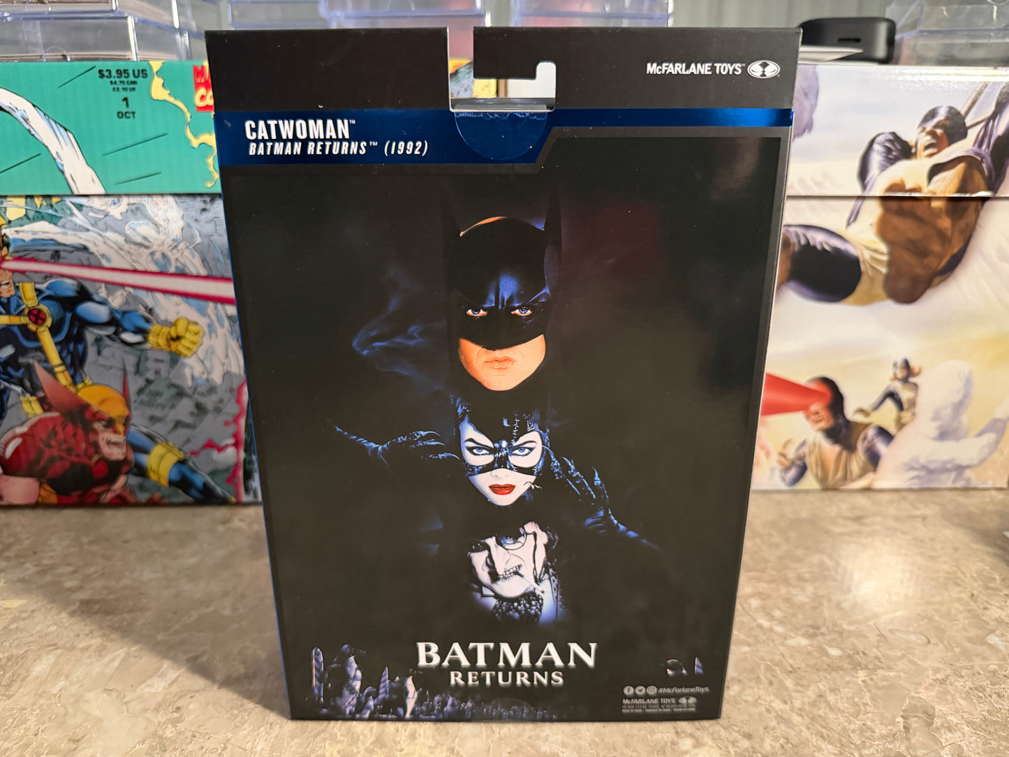 DC Multiverse McFarlane Deluxe Theatrical Edition Catwoman (Battle Damage) Action Figure