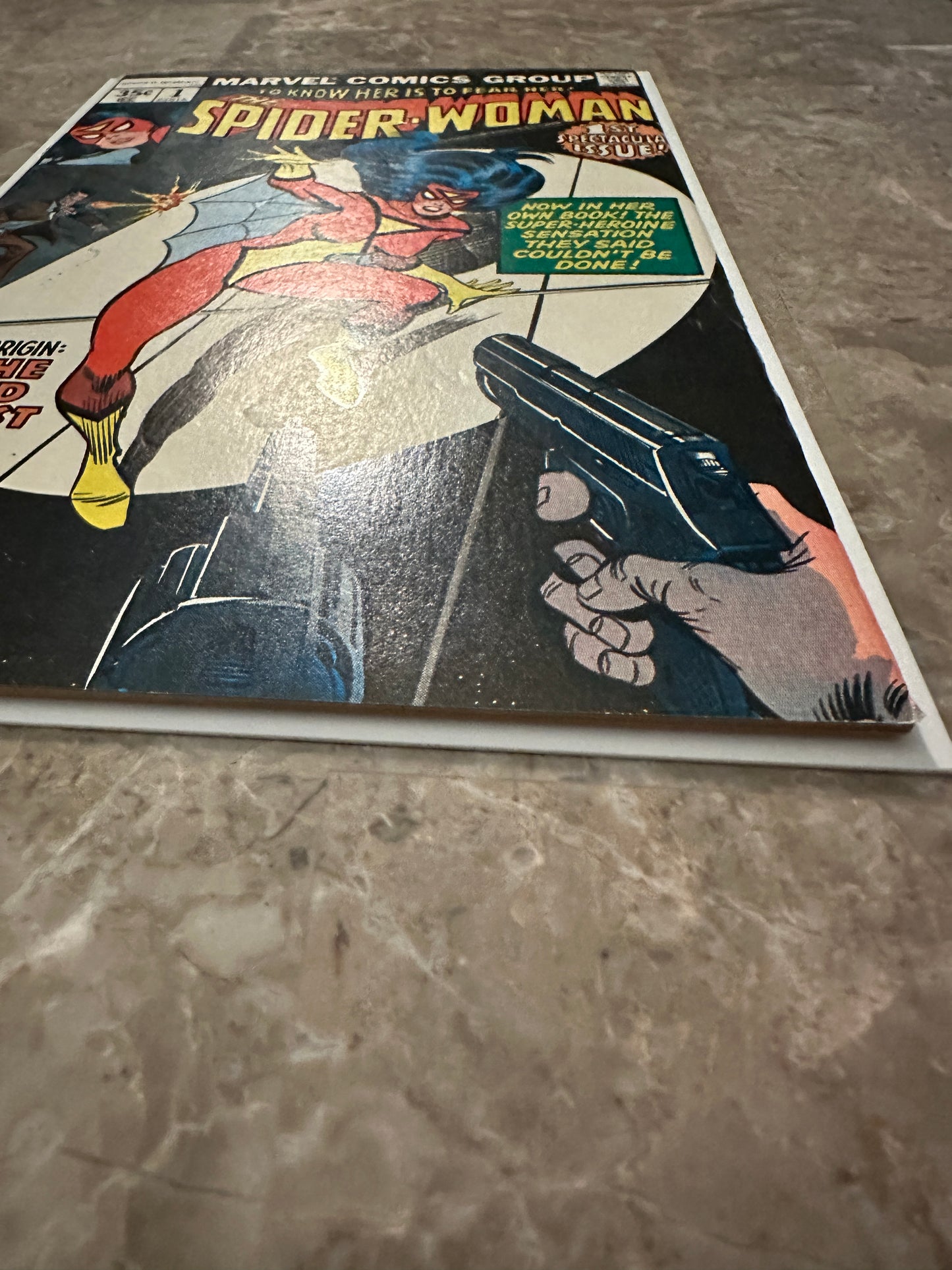 Spider-Woman #1 VF- 7.5 (1978 Marvel Comics)