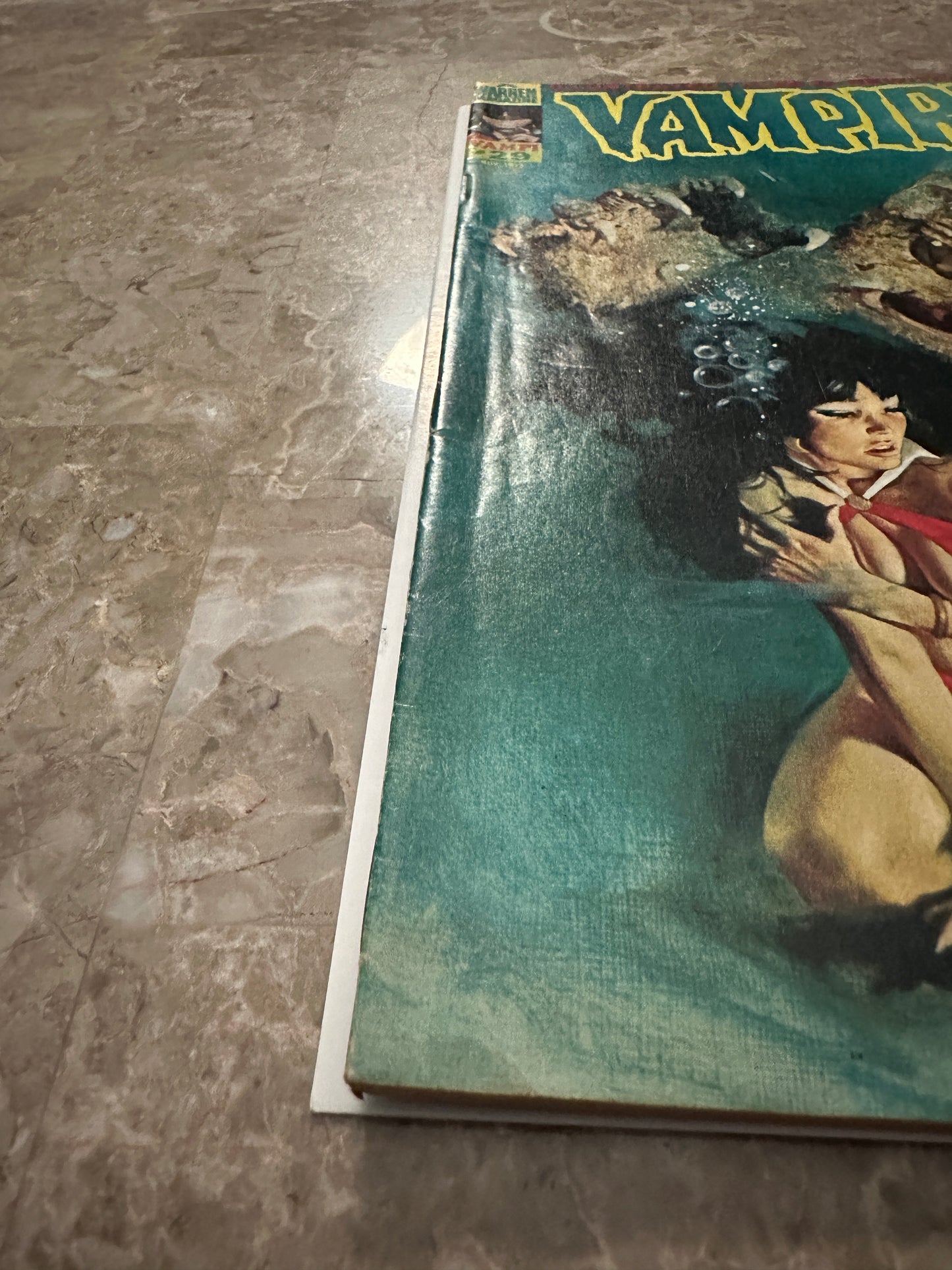 Vampirella #29 FN- 5.5 (1973 Warren Publishing) - Nice copy for grade