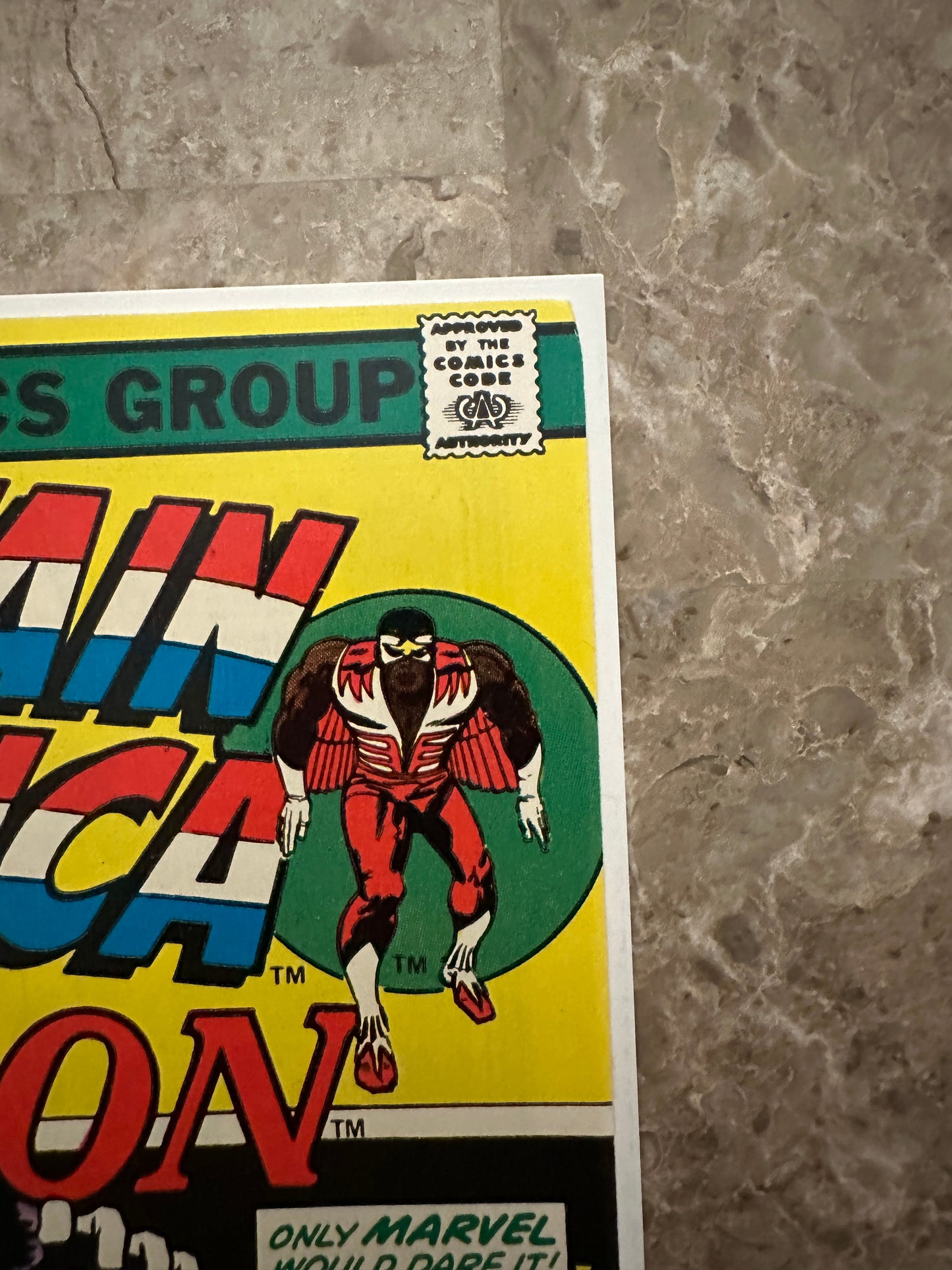 Captain America #213 VF- 7.5 (1977 Marvel Comics)