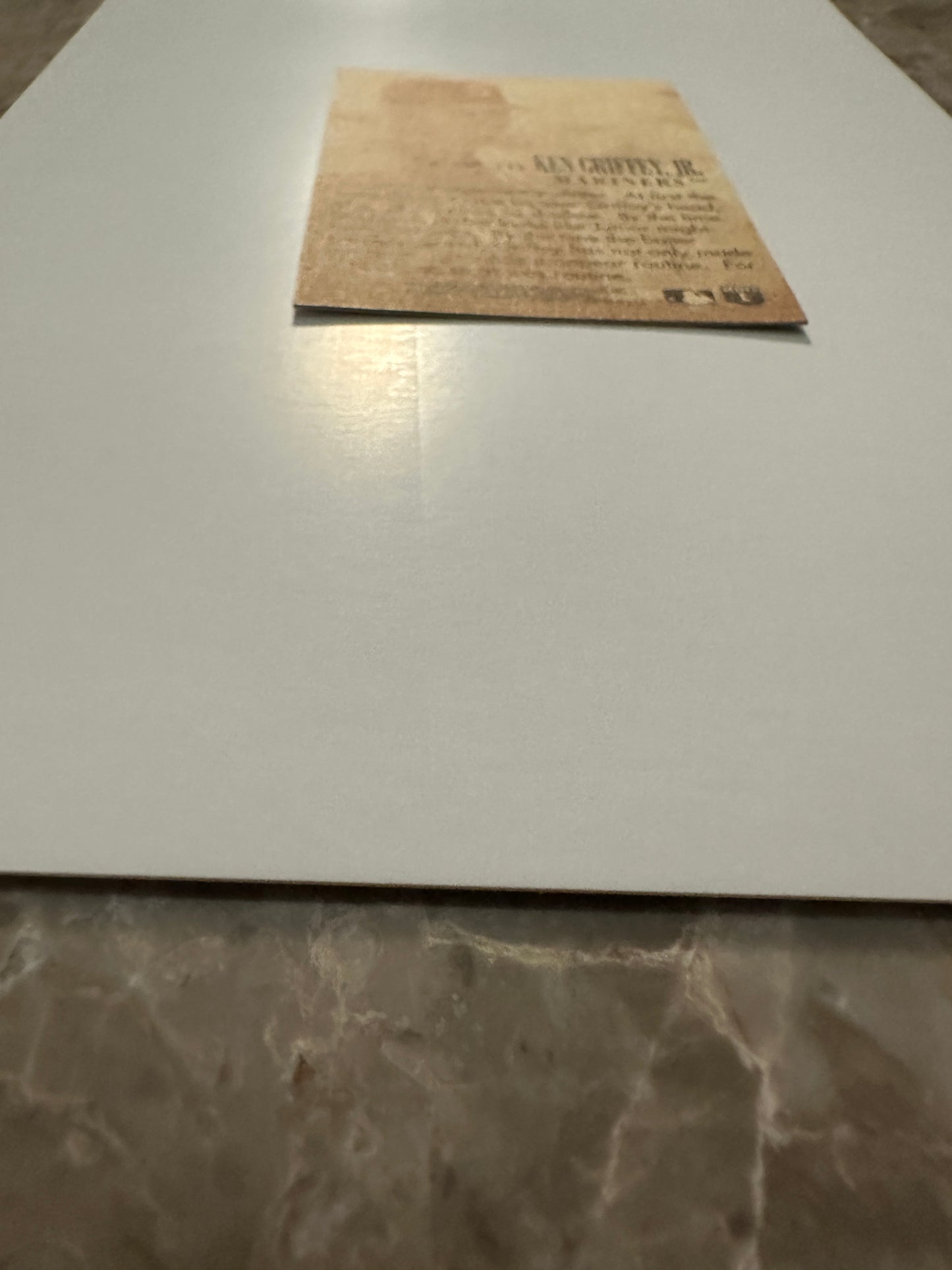 Ken Griffey Jr. #4 (1996 Fleer E-Motion XL D-Fense) - High grade