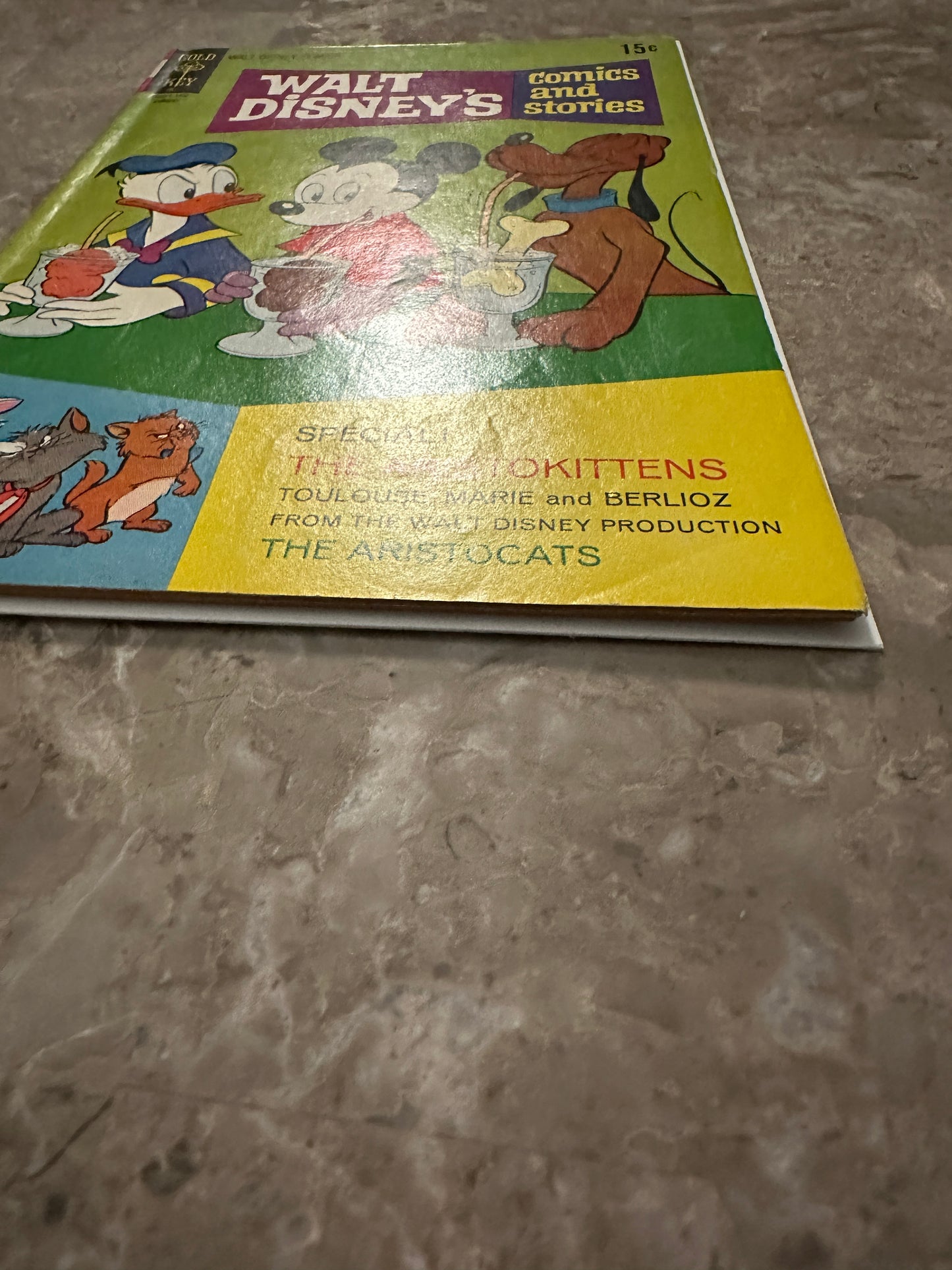 Walt Disney's Comics and Stories #371 FN+ 6.5 (Dell 1971)