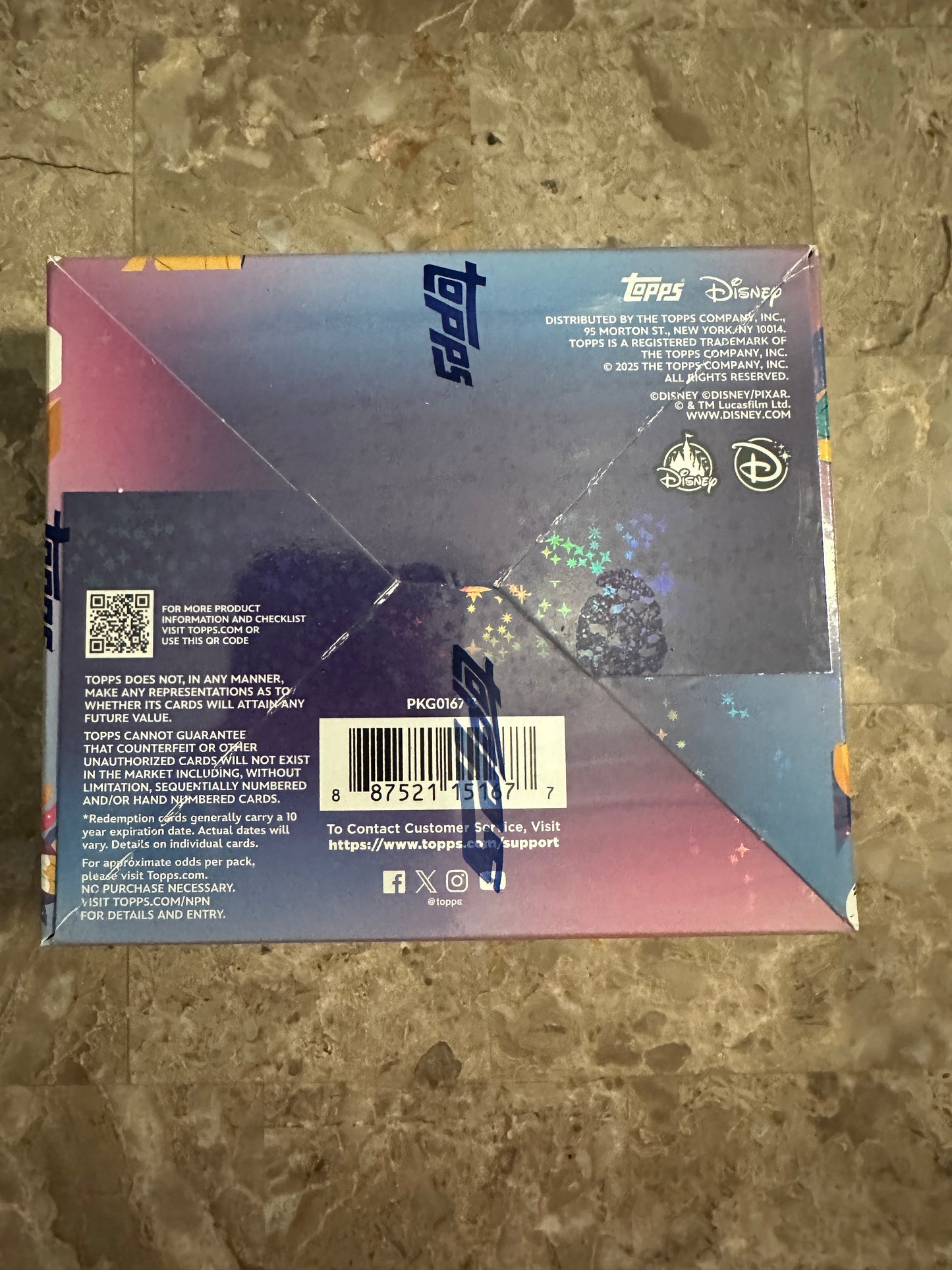 2025 Topps Disneyland Hobby Box Pack (1 Pack - 8 cards)