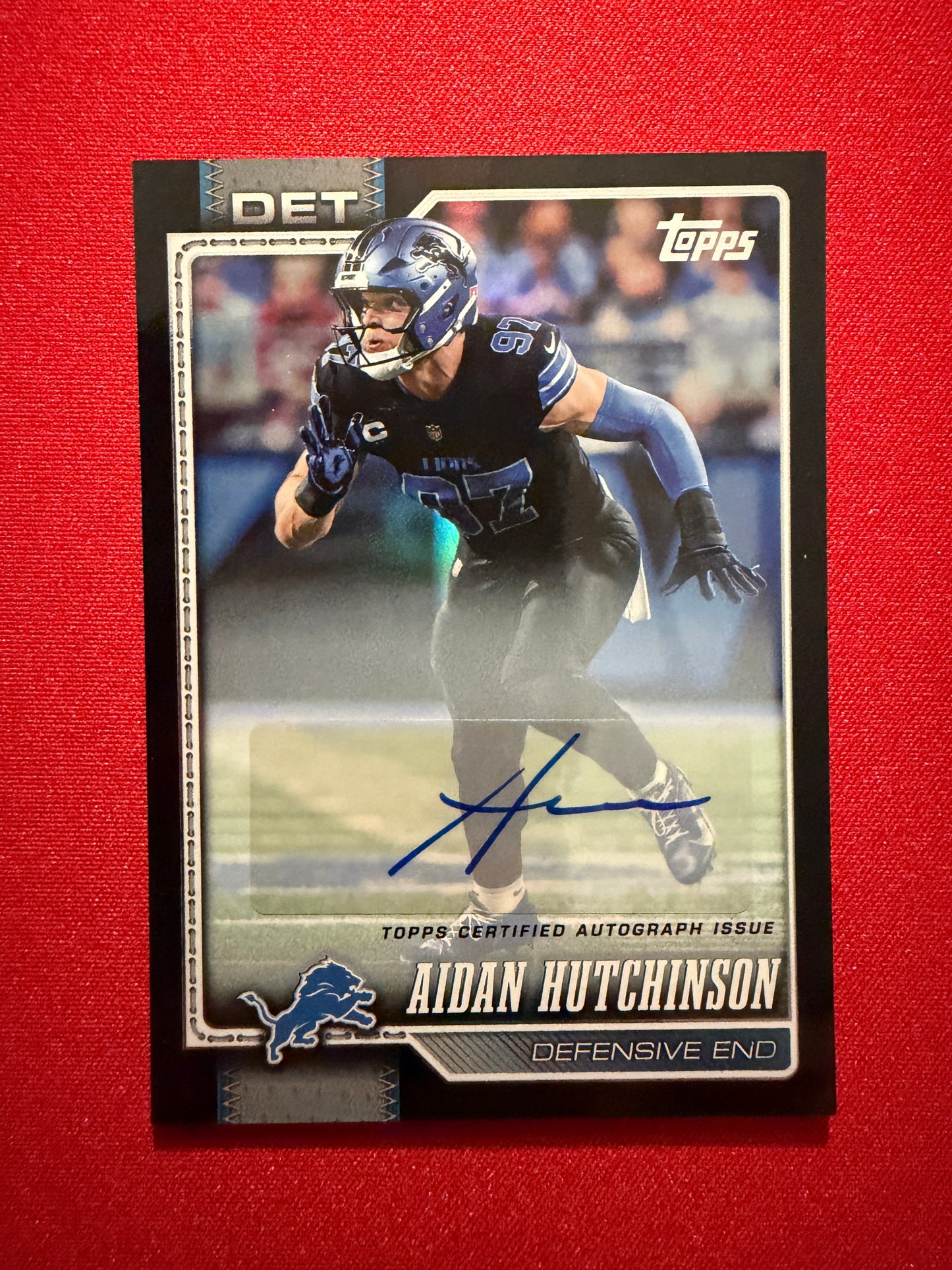 Aidan Hutchinson 2026 Topps Flagship Auto Black Holo Jersey Color Match 10/10