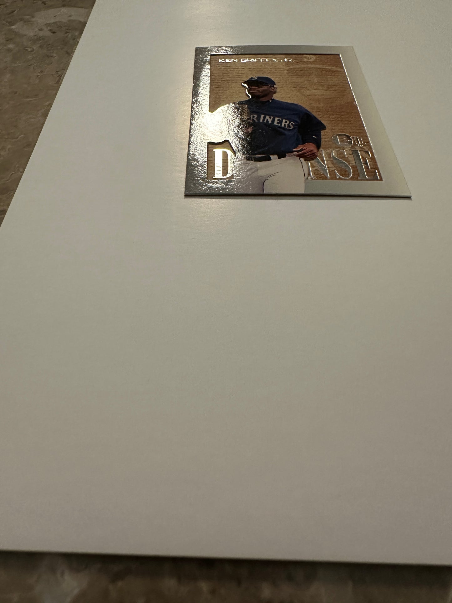 Ken Griffey Jr. #4 (1996 Fleer E-Motion XL D-Fense) - High grade