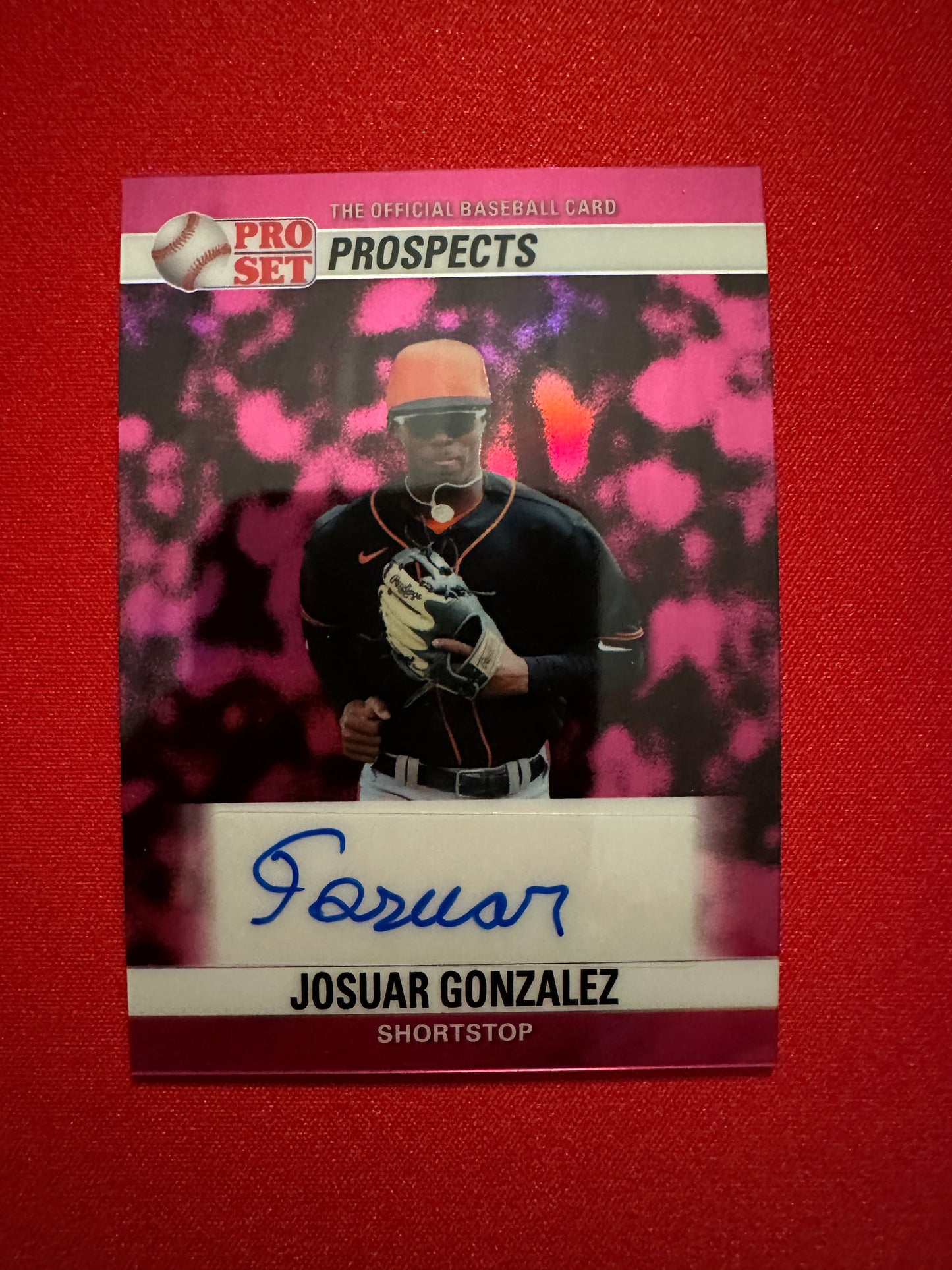 Josuar Gonzalez 2026 Leaf Pro Set Prospects 1990 Pink Prismatic Autograph 1/7