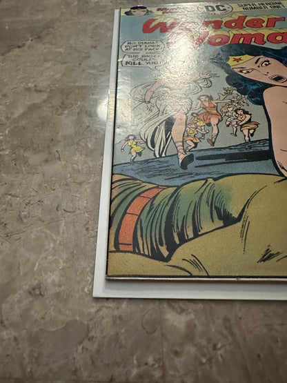 Wonder Woman #223 VF 8.0 (DC Comics 1976)