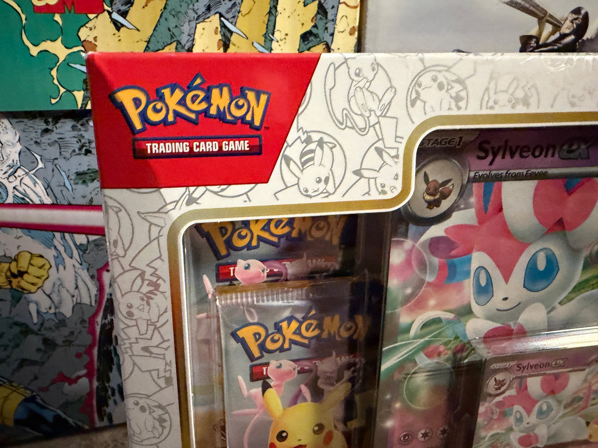 Pokémon TCG: 30th Celebration – Sylveon ex Box - Light Box Damage