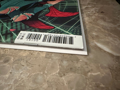 Ultimate Spider-Man #1 Elizabeth Torque Cover (Marvel Comics 2024)