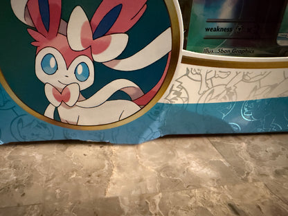 Pokémon TCG: 30th Celebration – Sylveon ex Box - Light Box Damage