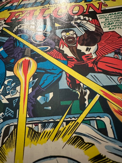 Captain America #213 VF- 7.5 (1977 Marvel Comics)