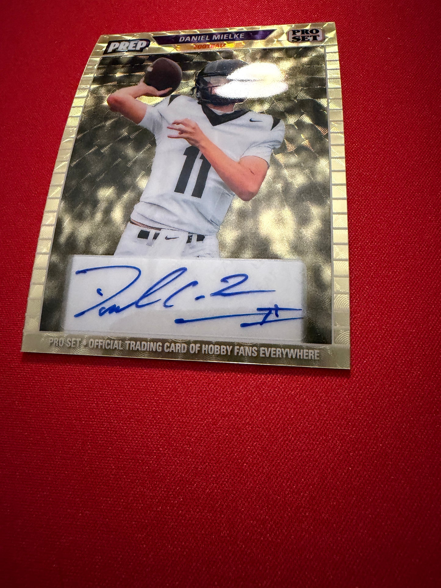 Daniel Mielke 2026 Leaf Pro Set Metal Football 1989 Auto Gold Super Prismatic 1/1