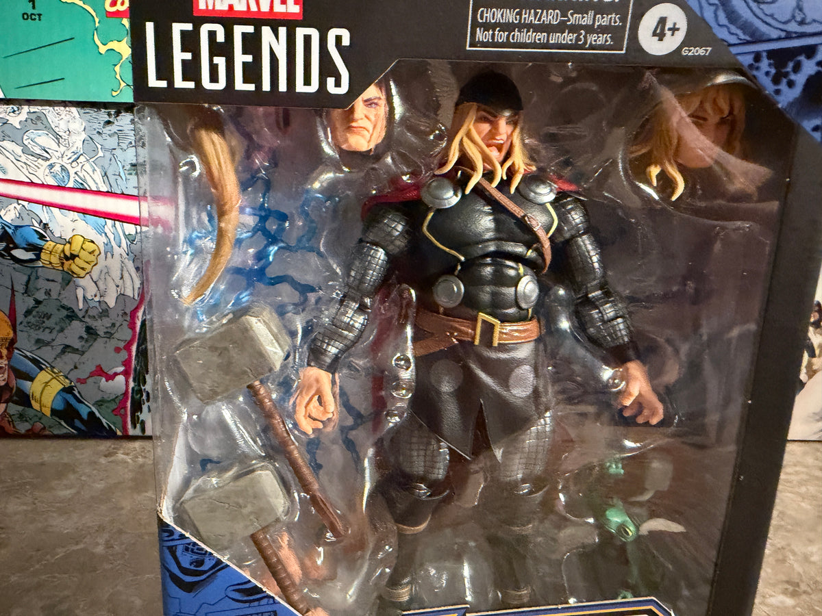 Marvel Legends Series Maximum Series Thor Action Figure