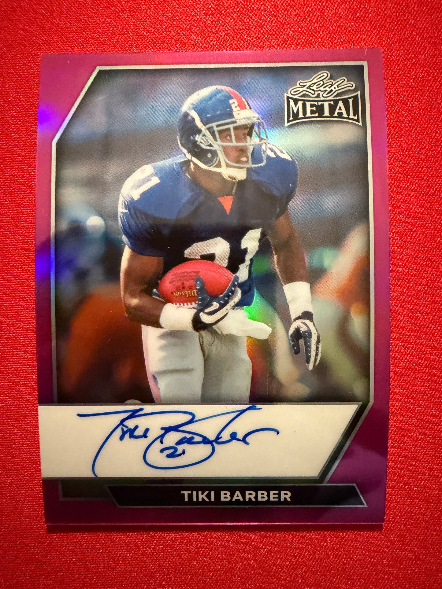 2026 Leaf Metal Football Pink Prismatic On-Card Auto Tiki Barber 2/5