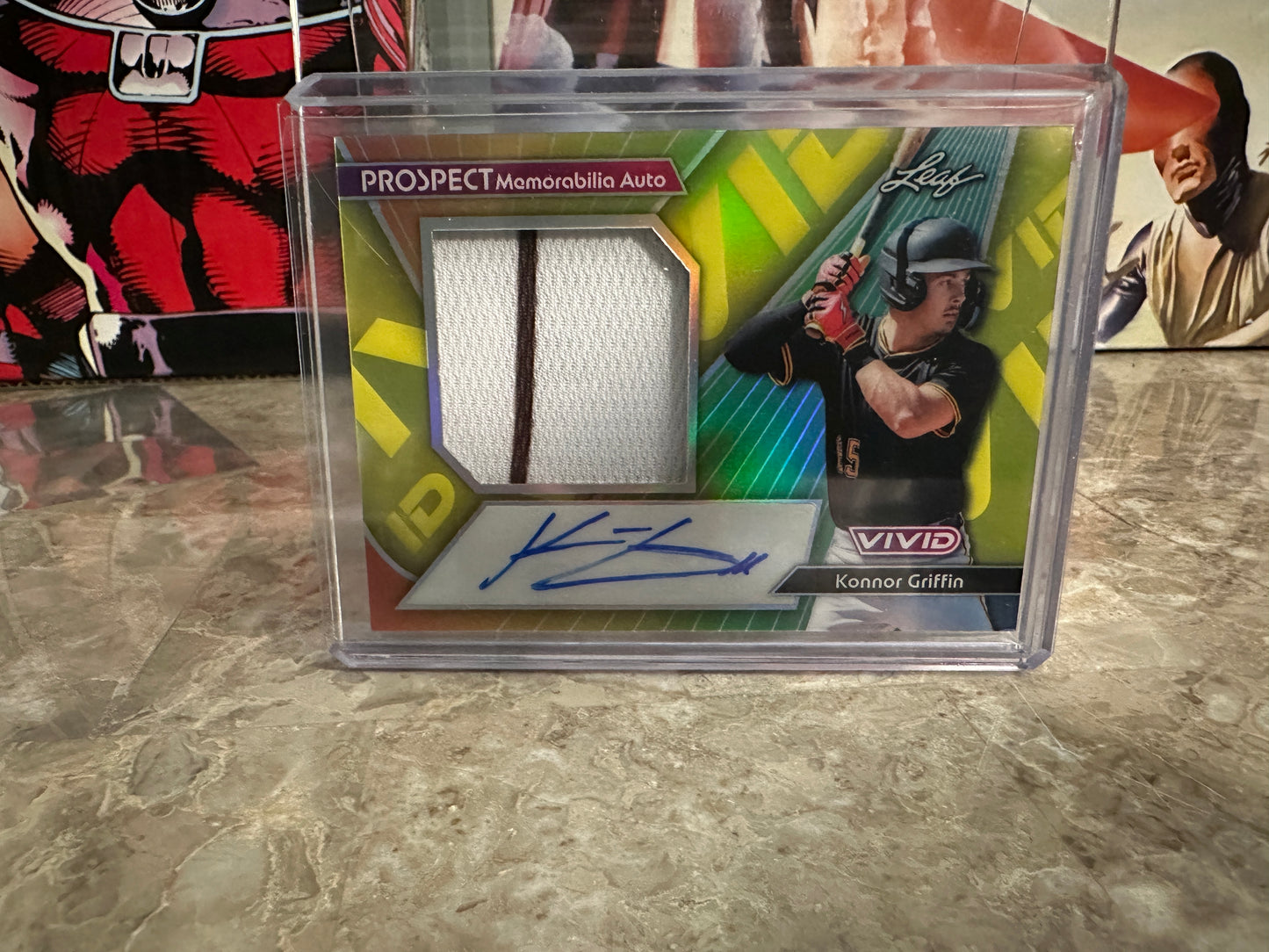 Konnor Griffin 2026 Leaf Vivid Yellow Pinstripe Patch AUTO 1/1 Pirates Case Hit