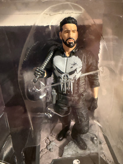 McFarlane Toys Marvel The Punisher 1:10 Scale Posed Statue Figure Box