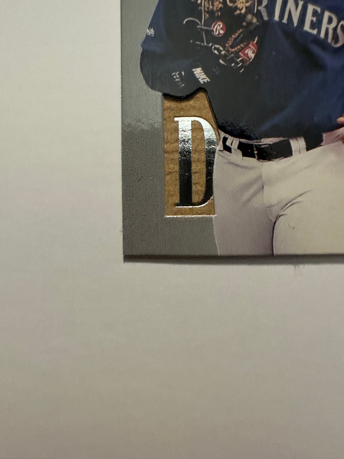 Ken Griffey Jr. #4 (1996 Fleer E-Motion XL D-Fense) - High grade