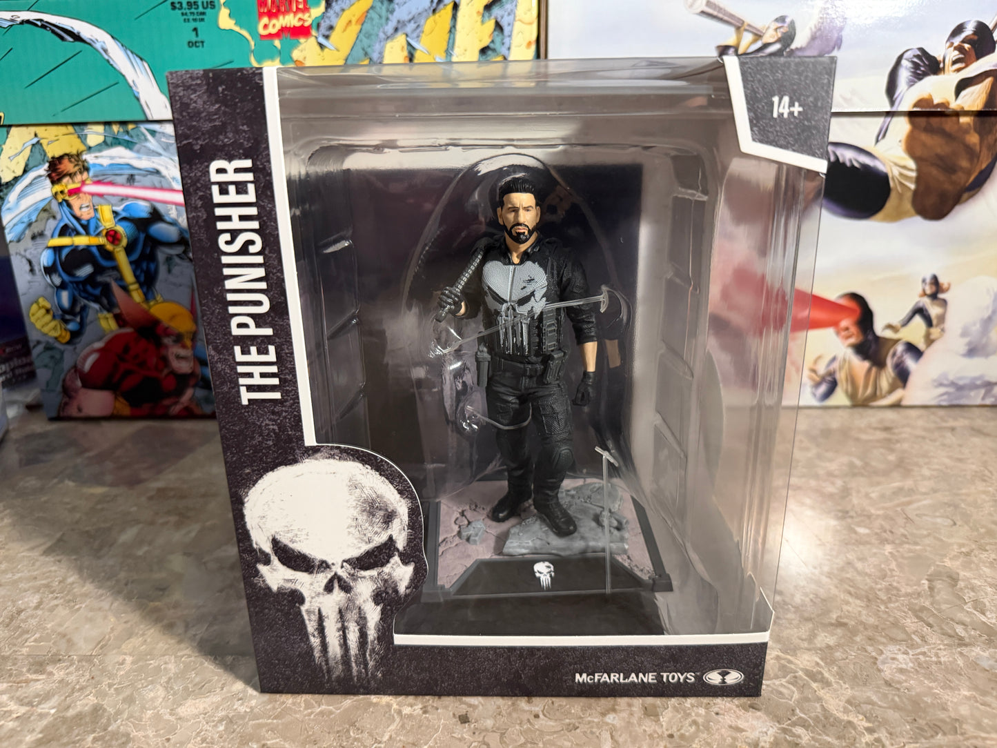 McFarlane Toys Marvel The Punisher 1:10 Scale Posed Statue Figure Box