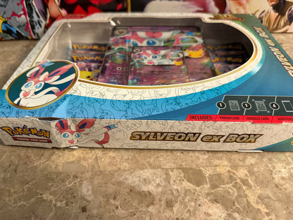 Pokémon TCG: 30th Celebration – Sylveon ex Box - Light Box Damage