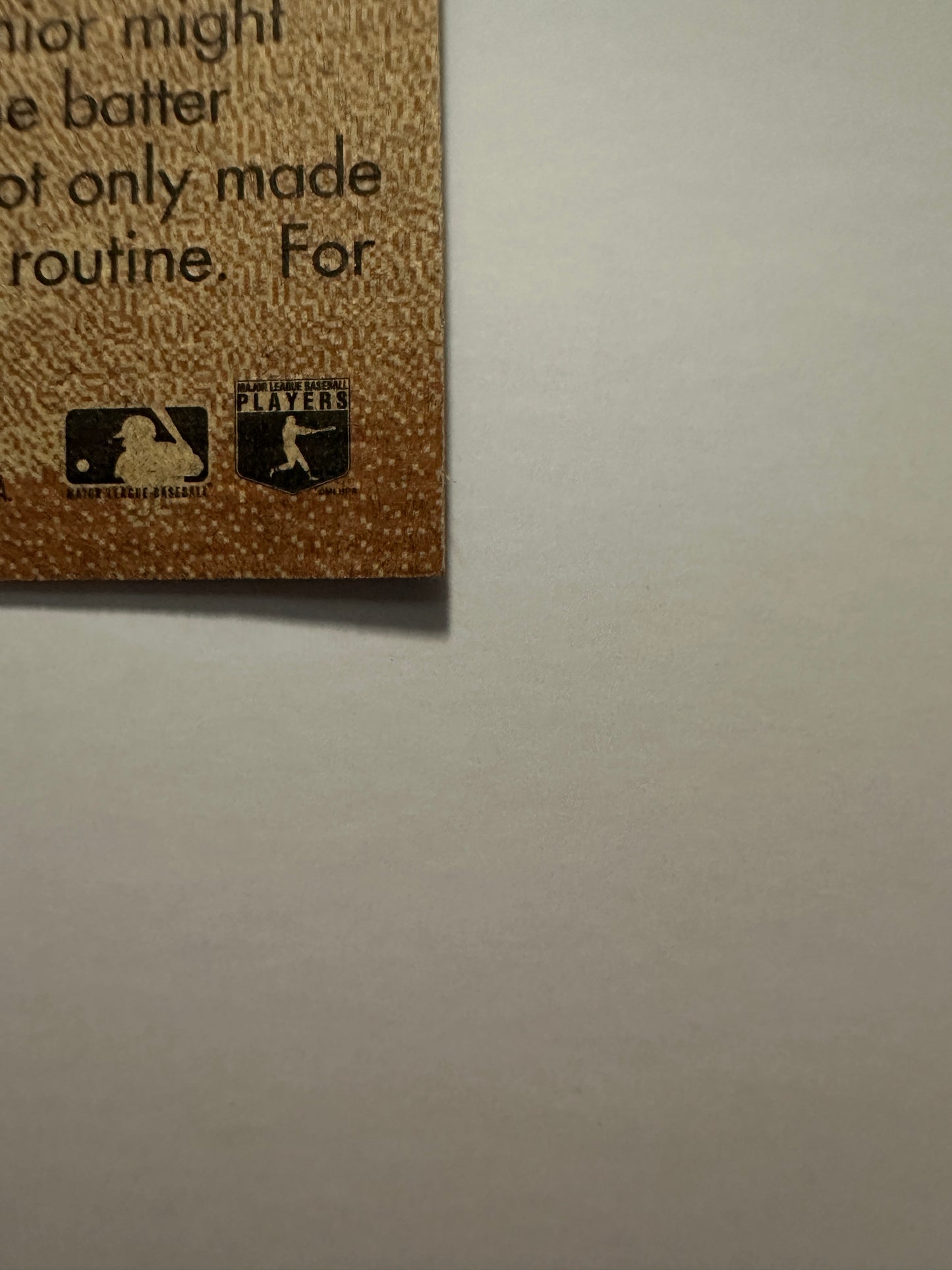 Ken Griffey Jr. #4 (1996 Fleer E-Motion XL D-Fense) - High grade