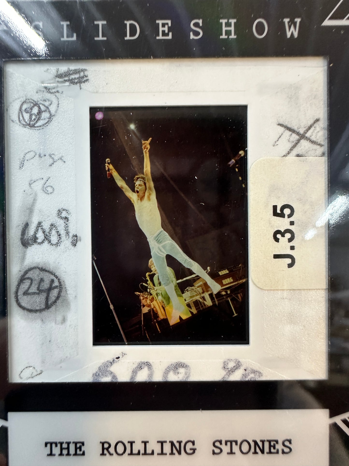 2026 Leaf Slideshow Original Rolling Stones 3 Encased Rock Slides - Action Shot