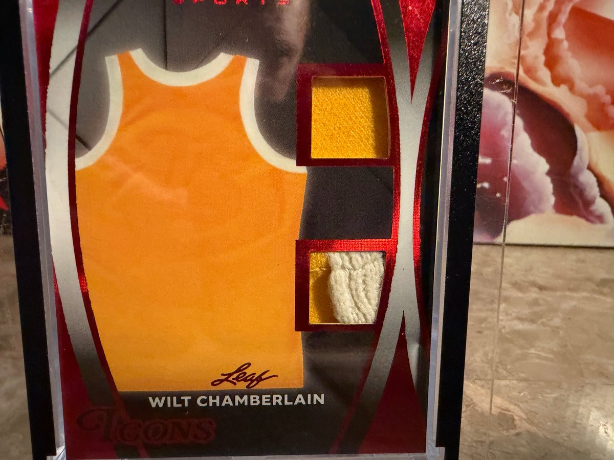 Wilt Chamberlain 2026 Leaf Ultimate Sports Icons Game-Used Multicolor Patch /4