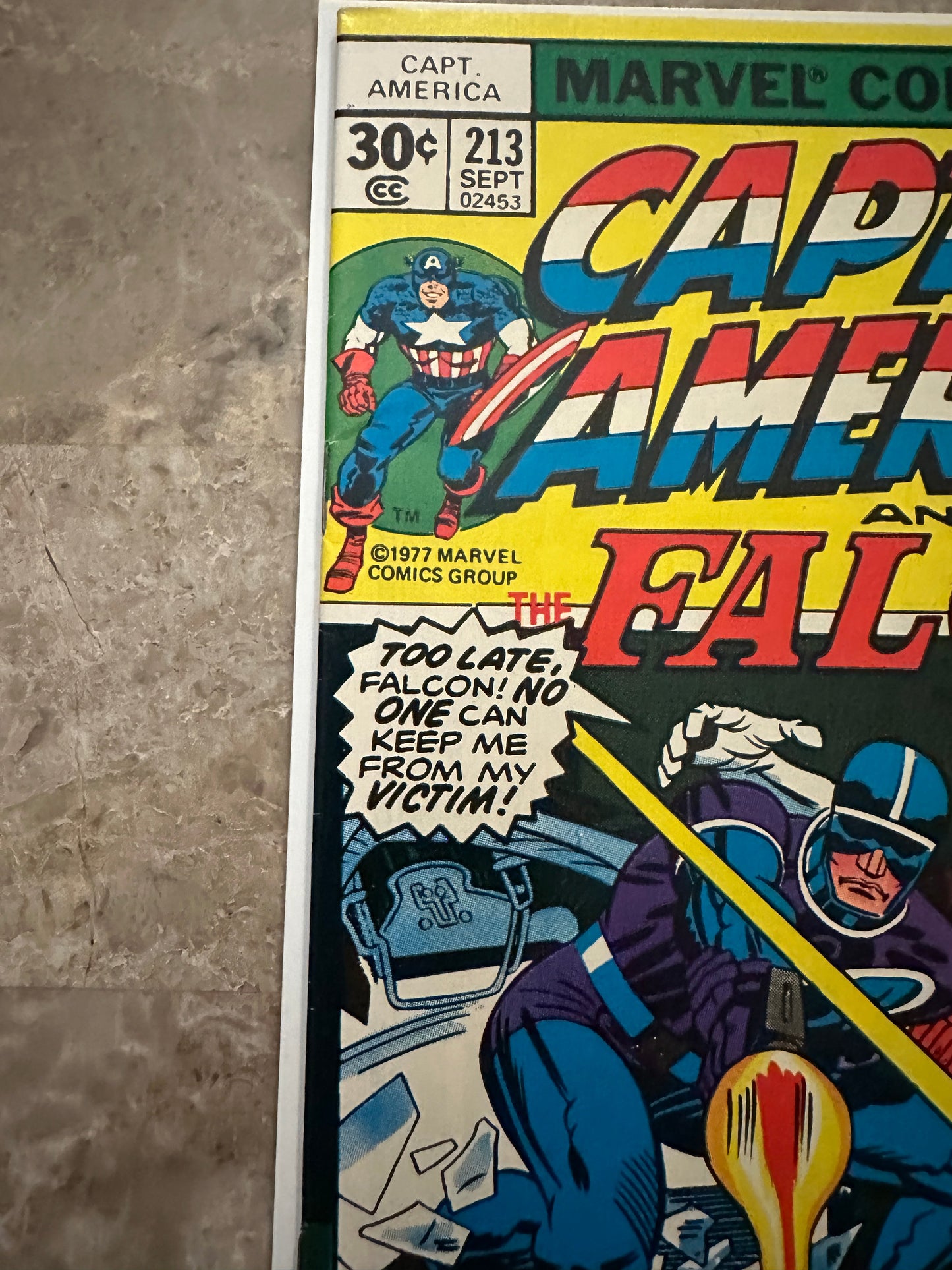 Captain America #213 VF- 7.5 (1977 Marvel Comics)