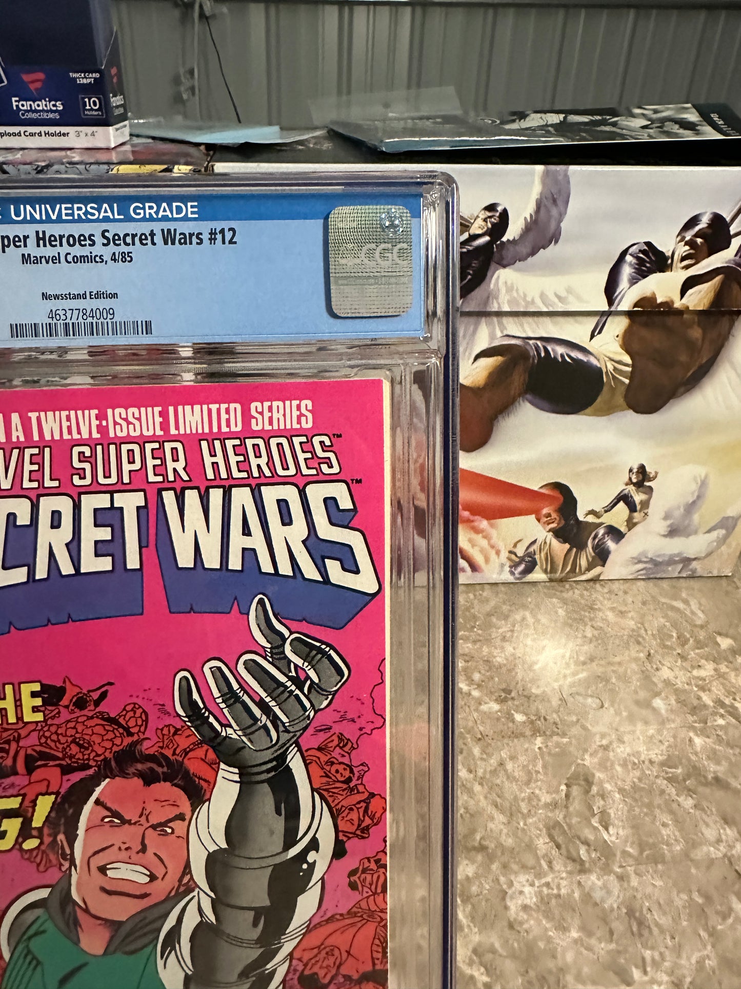 Marvel Super-Heroes: Secret Wars #12 Newsstand CGC 9.4 WP (1984) - New Case