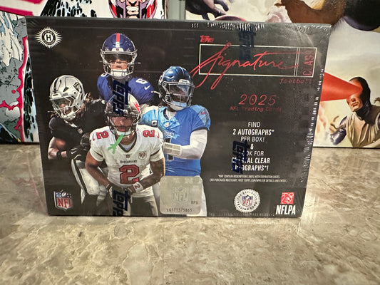 2025 Topps Signature Class Football Hobby Box