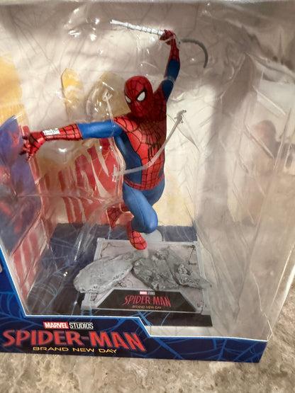McFarlane Toys Marvel Studios Spider-Man Brand New Day 1:10 Scale Statue New