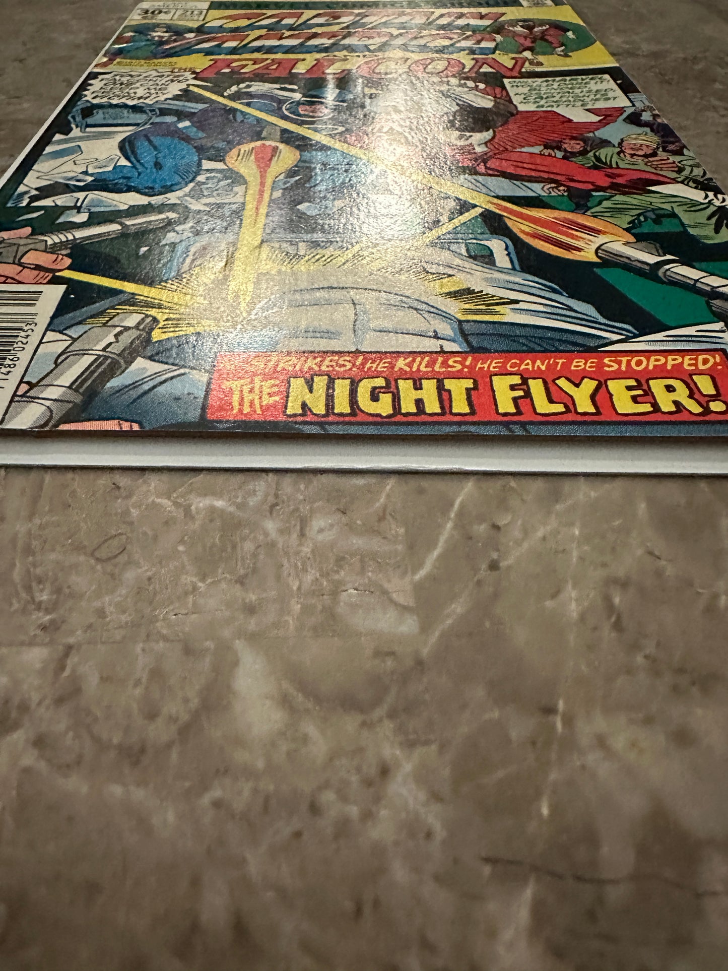 Captain America #213 VF- 7.5 (1977 Marvel Comics)