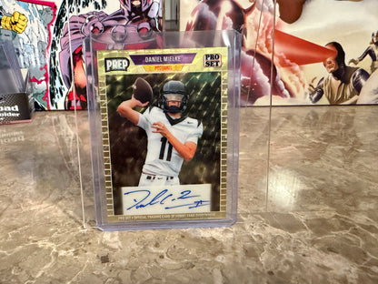 Daniel Mielke 2026 Leaf Pro Set Metal Football 1989 Auto Gold Super Prismatic 1/1