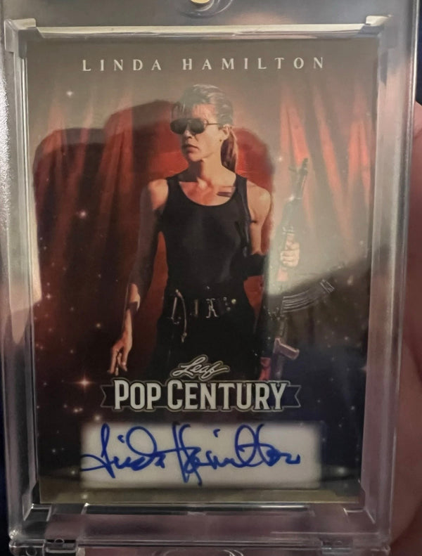 (2026/03/24) Linda Hamilton - 2026 Leaf Pop Century Code Red 1/1 Auto