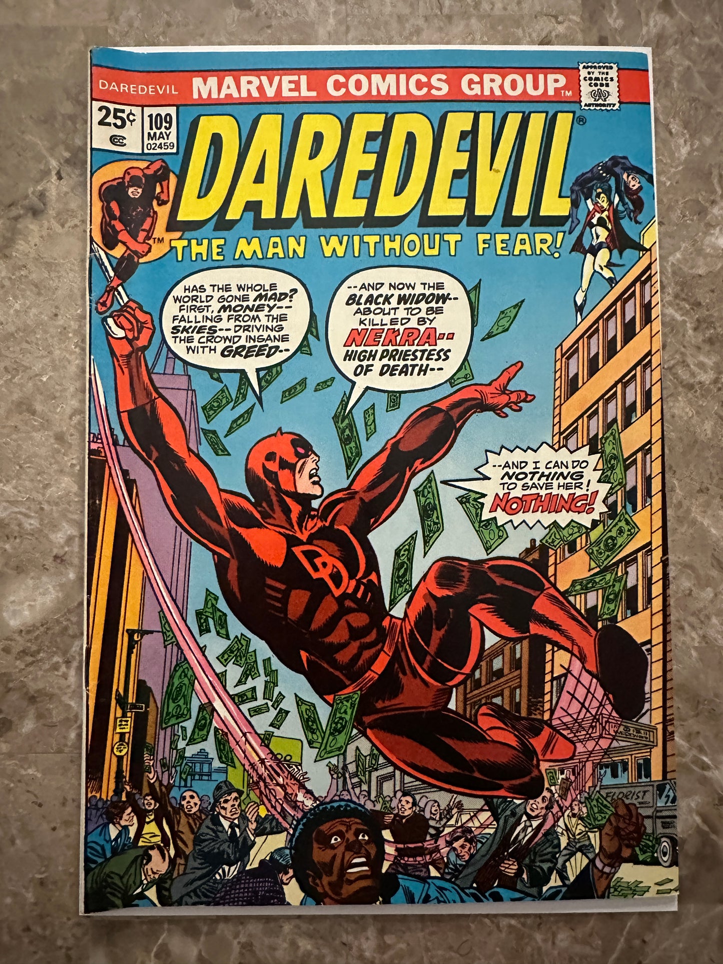 Daredevil #109 FN+ 6.5 (1974 Marvel)