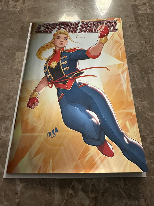 Captain Marvel #1 Foil NM 9.4 (Marvel 2023) - Nakayama Cover