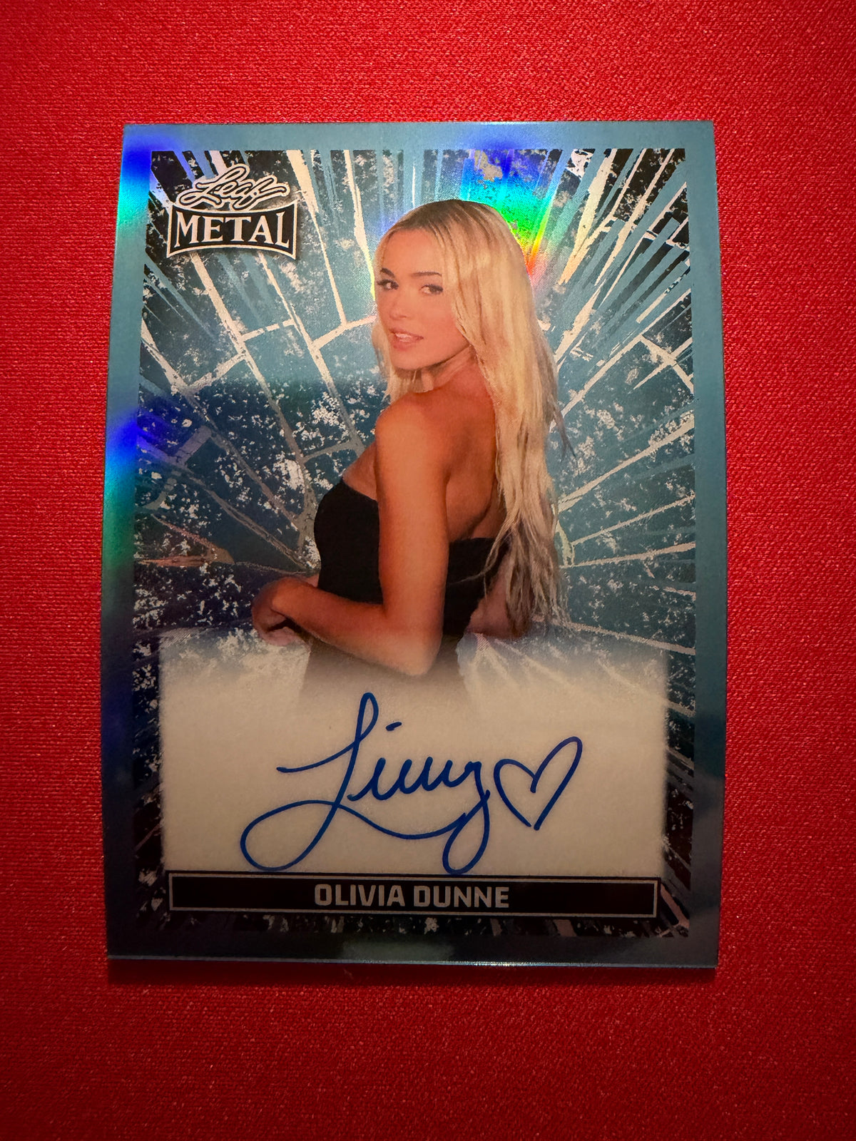 Livvy Dunne 2026 Leaf Women Of Sport Metal Inscriptions Auto Heart On-Card /7