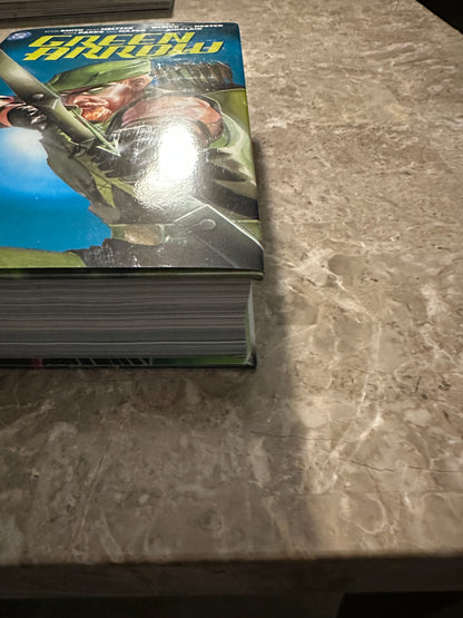 Green Arrow Omnibus #1: Archer's Quest (DC 2025) - Very High Grade