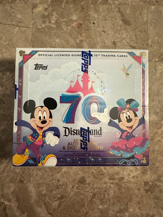2025 Topps Disneyland Hobby Box Pack (1 Pack - 8 cards)