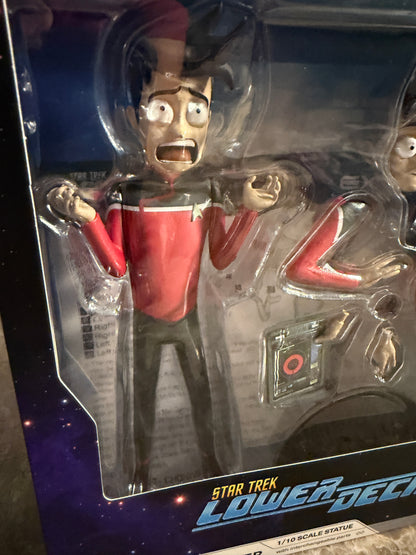 EXO-6 Star Trek: Lower Decks Ensign Bradward Boimler 1/10 Scale Statue