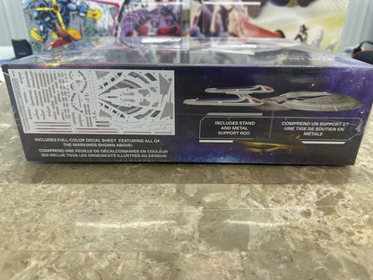 Star Trek U.S.S. Enterprise NCC-1701-E Translucent 1:140 Scale Model Kit