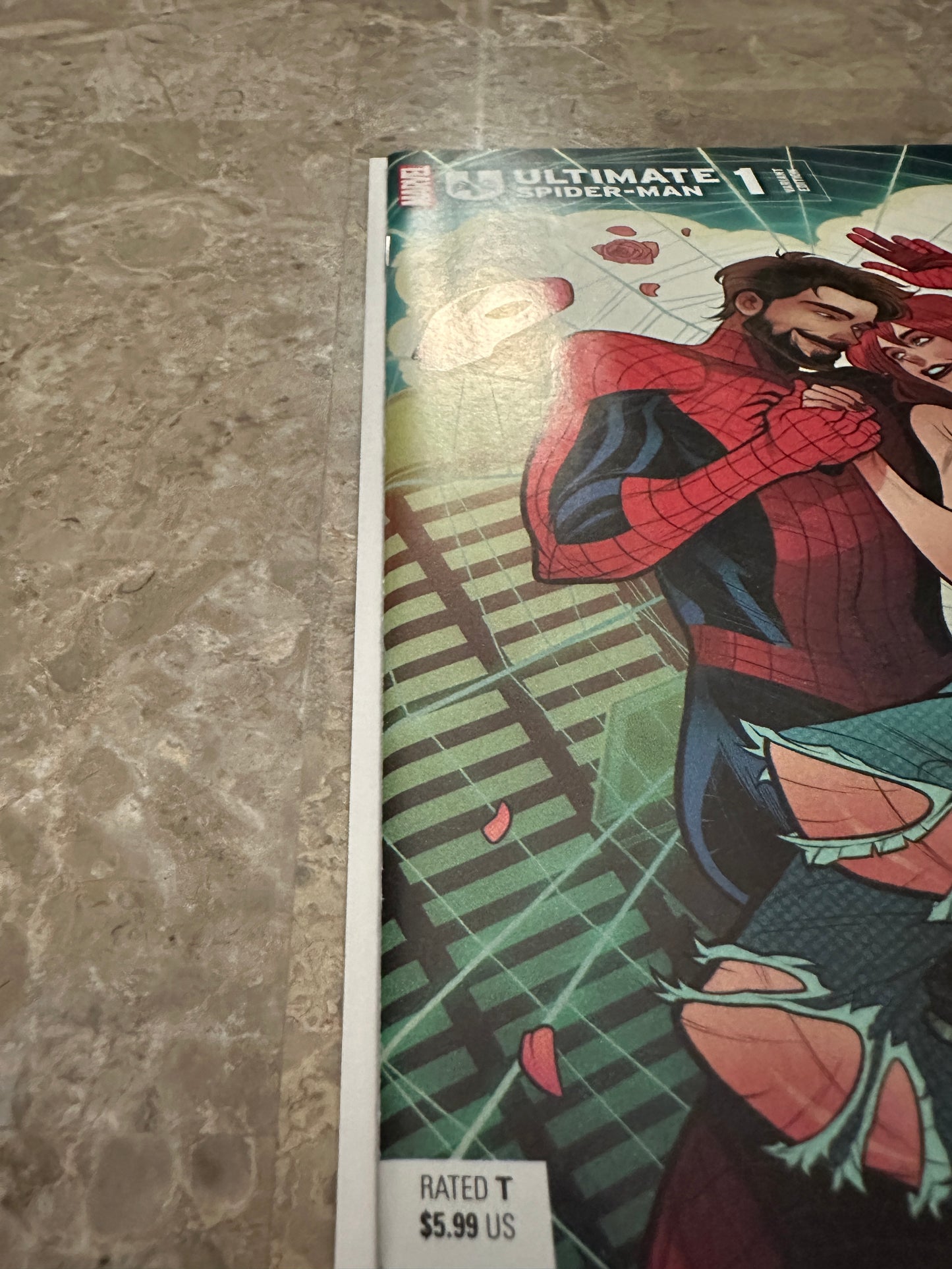 Ultimate Spider-Man #1 Elizabeth Torque Cover (Marvel Comics 2024)