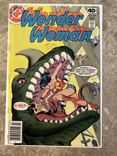 Wonder Woman #257 (DC Comics 1979) - VF