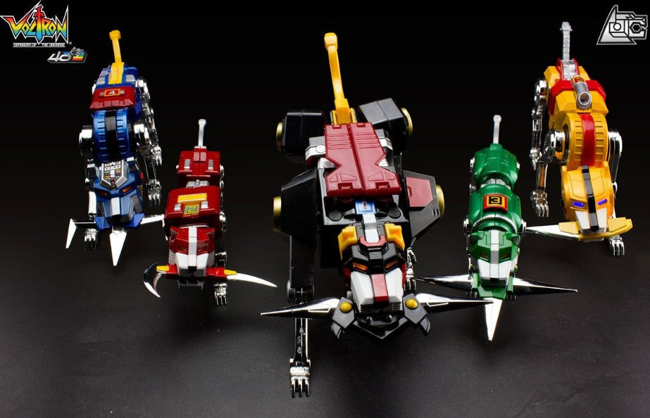 🦁 Voltron 40th Anniversary Gift Set with Light-Up Sound Base