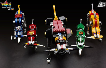 🦁 Voltron 40th Anniversary Gift Set with Light-Up Sound Base